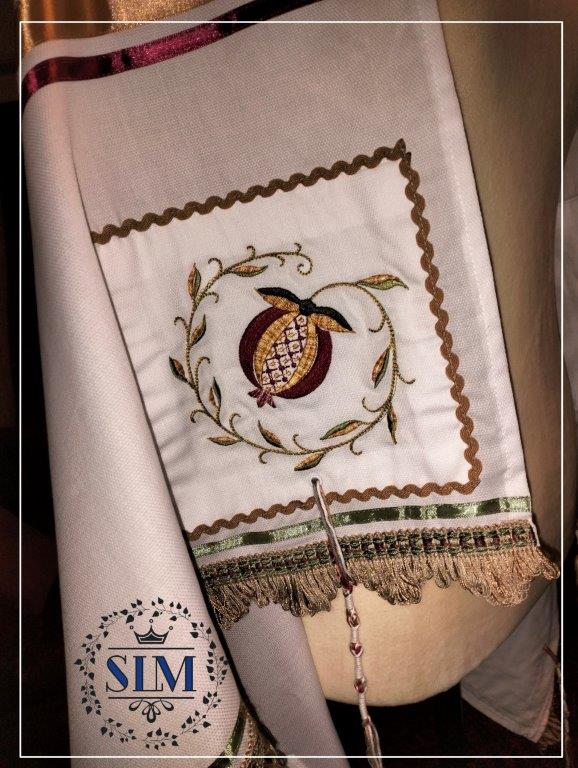 Ladies Prayer Shawl - Image 2