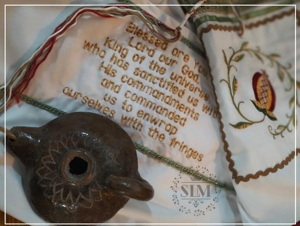 Ladies Prayer Shawl - Image 4